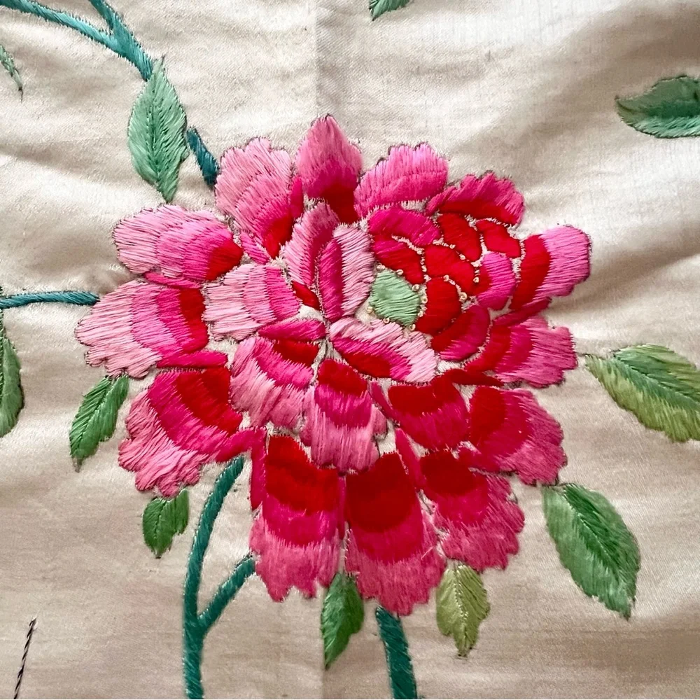 Marked Antique Chinese Silk‎ Hand Embroidery Textile Panel Flowers & Butterfly